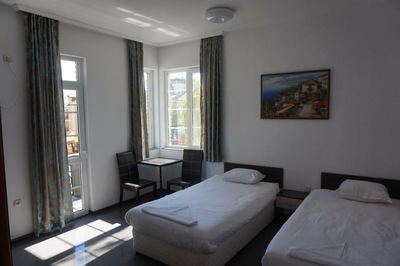 Seaside Guest Rooms Burgas Stad Buitenkant foto