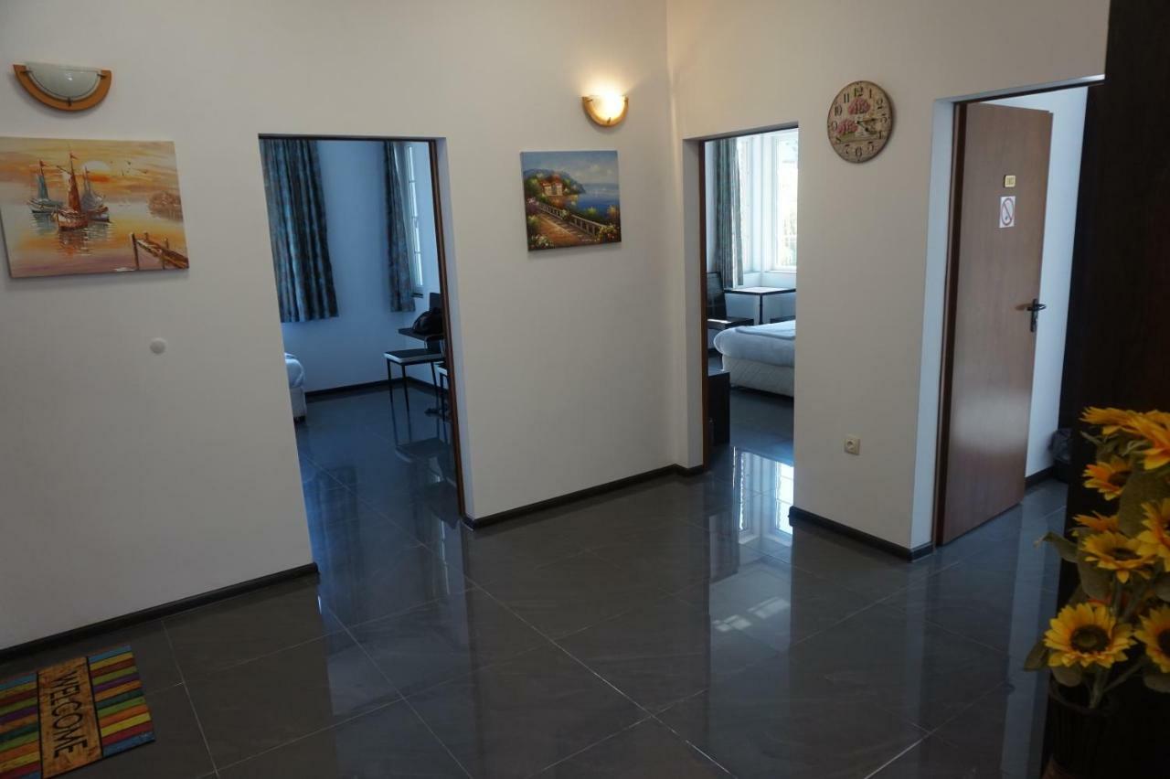 Seaside Guest Rooms Burgas Stad Buitenkant foto