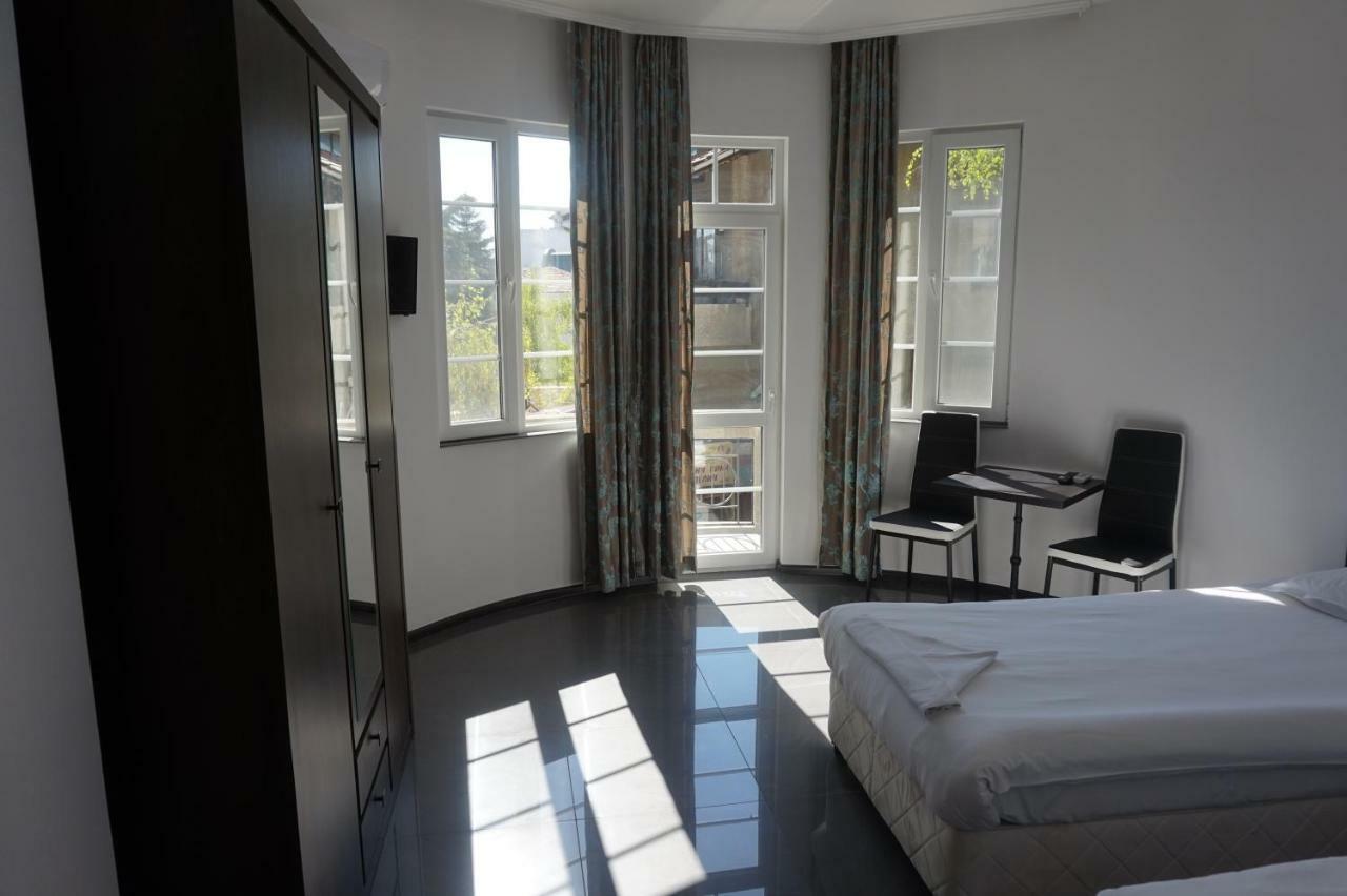 Seaside Guest Rooms Burgas Stad Buitenkant foto