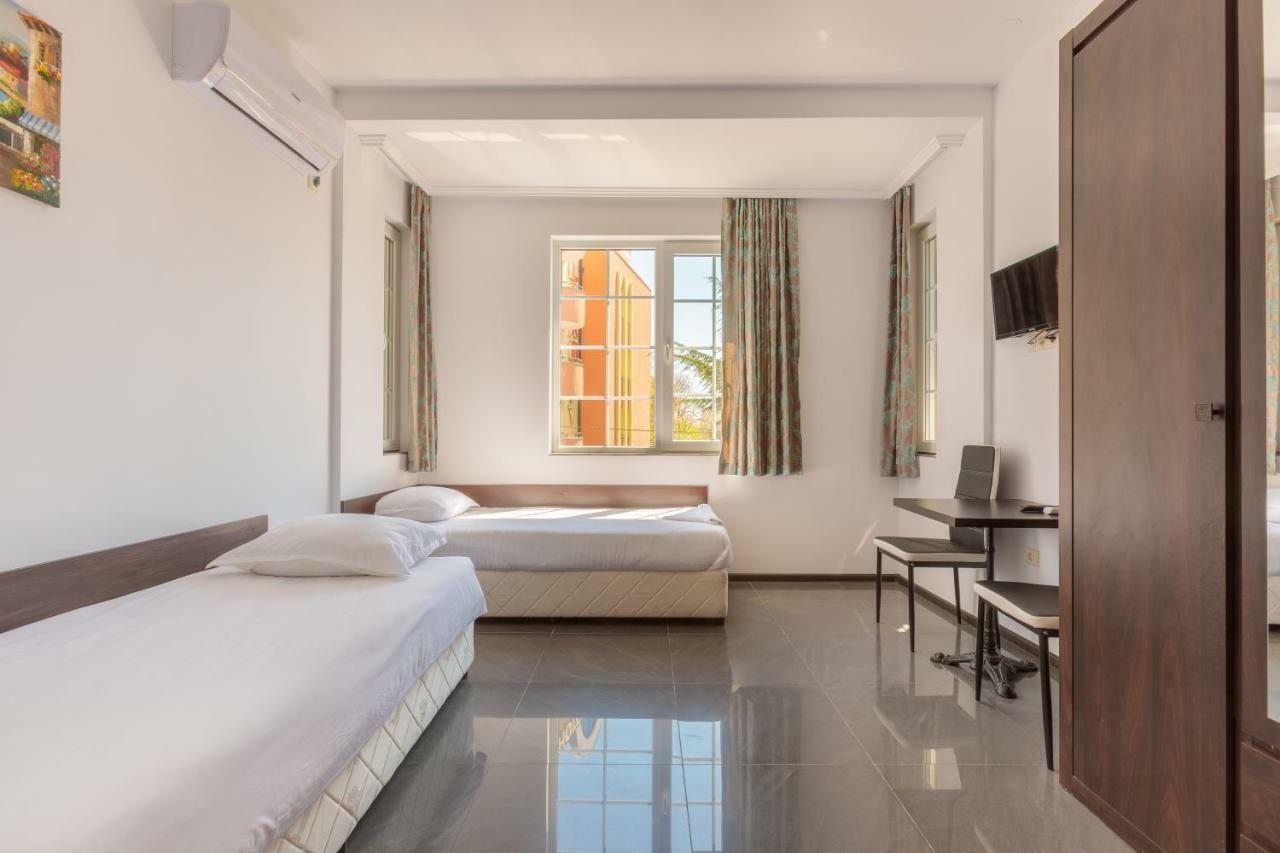 Seaside Guest Rooms Burgas Stad Buitenkant foto