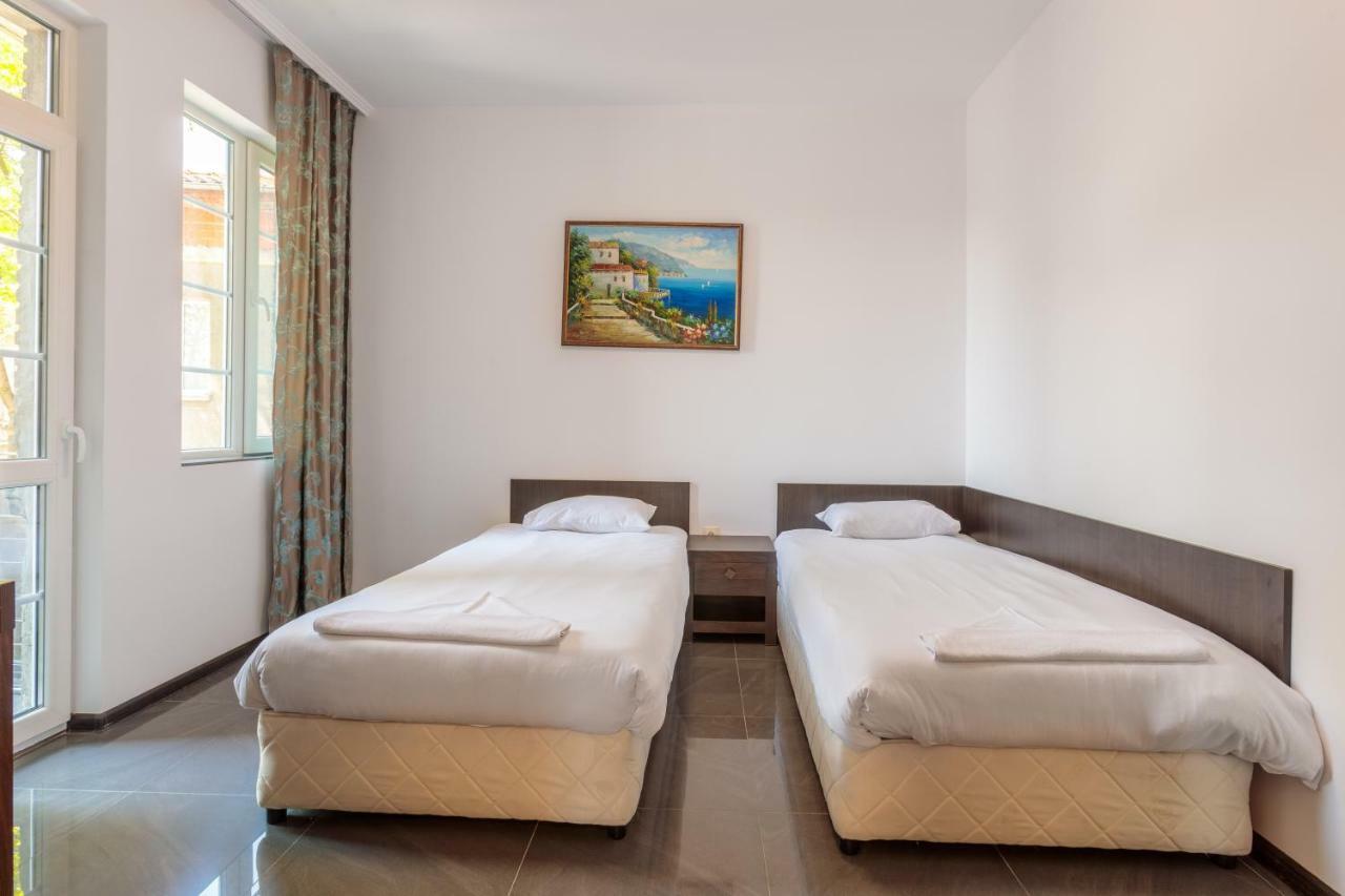 Seaside Guest Rooms Burgas Stad Buitenkant foto